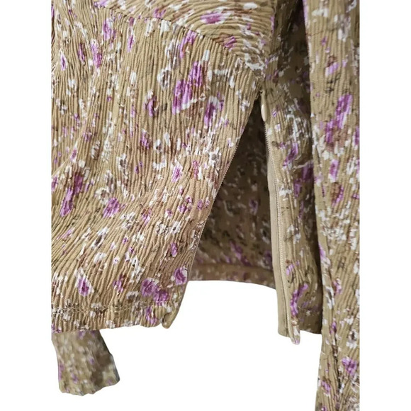 Astr The Label Twist Front Mustard Floral Top Size S - Picture 7 of 7